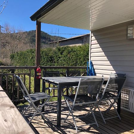 Camping La Mare aux Fées Hotel Roquefeuil Esterno foto