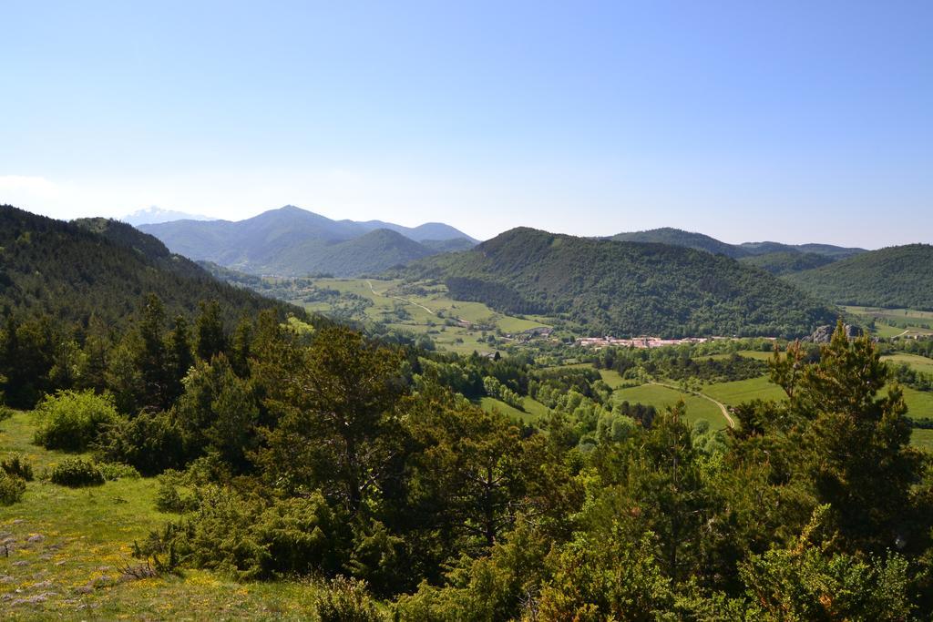 Camping La Mare aux Fées Hotel Roquefeuil Esterno foto