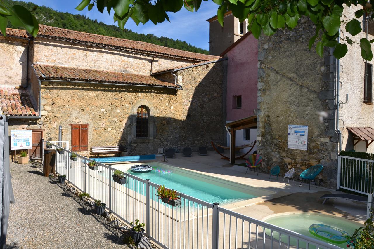 Camping La Mare aux Fées Hotel Roquefeuil Esterno foto