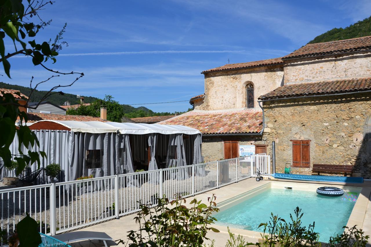 Camping La Mare aux Fées Hotel Roquefeuil Esterno foto